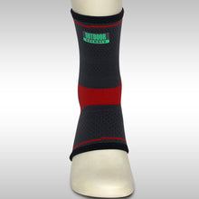 Load image into Gallery viewer, OUTDOOR AVENUES | ANKLE SUPPORT BLK/RED LARGE | CSMC571
